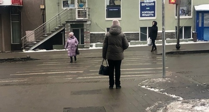 Сотрудница налоговой из Выксунского района хотела спастись от кредитов и осталась без денег