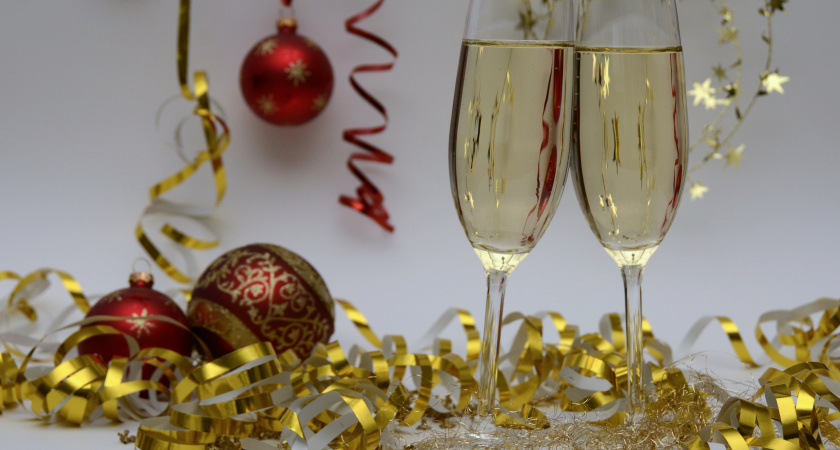 Нижегородцы не смогут купить детям сладкий новогодний напиток: что случится с детским шампанским