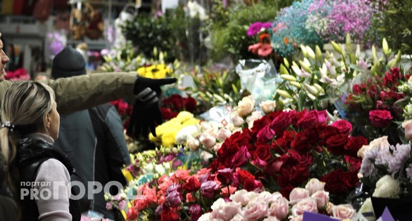 Нижегородка вывезла 80 миллионов рублей за границу, маскируя их под цветы