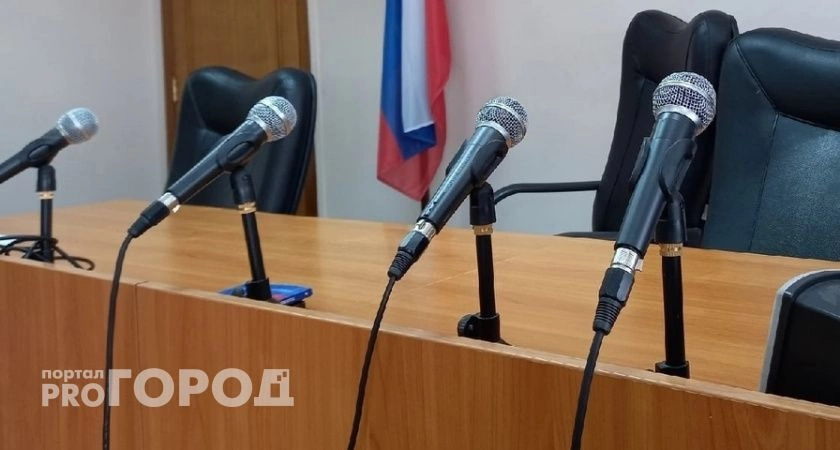Фото к статье: В Семеновском районе мужчина пытался попасть в суд с бутылкой пива и ножом