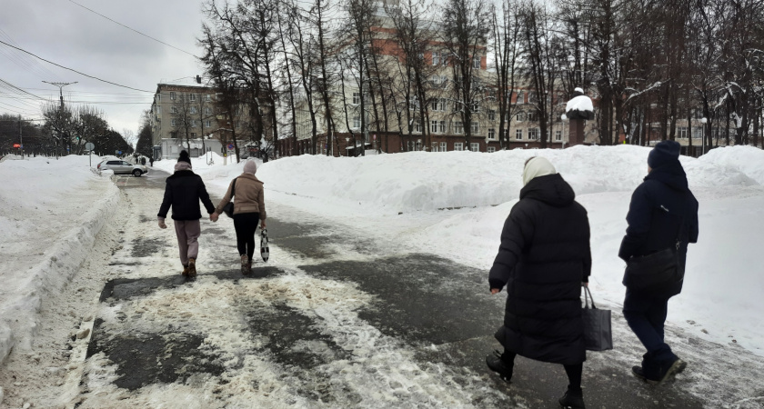 Работающие россияне ликуют: впереди два праздничных месяца. Как будем отдыхать?