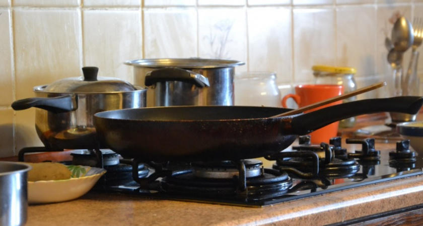 Какие два продукта ни в коем случае нельзя мыть перед готовкой: врачи строго запрещают