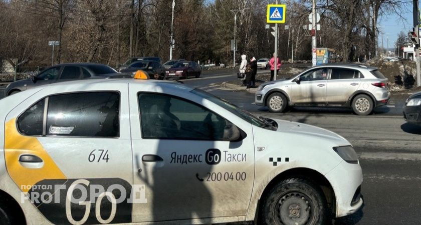 В Шатковском районе мужчину ограбили по дороге к банкомату