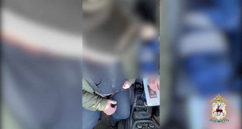 Фото к статье: В Нижегородской области поймали иностранцев-нелегалов, которые предлагали взятку