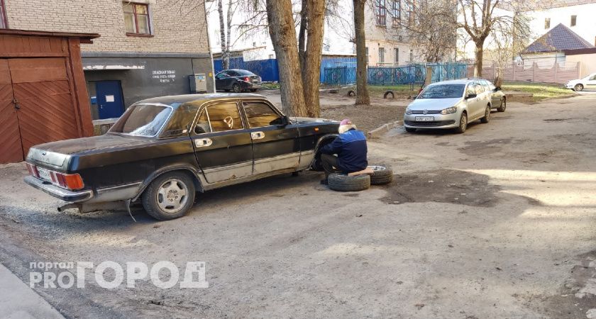 Житель Бора оставил жену без денег, пытаясь избавиться от ненужных шин