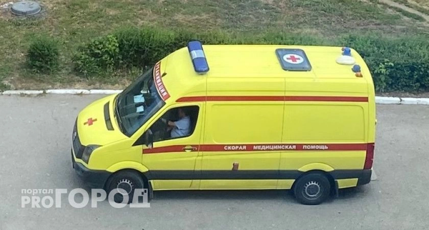 Фото к статье: В проходной ГАЗа сотрудник подрядной организации упал с высоты 
