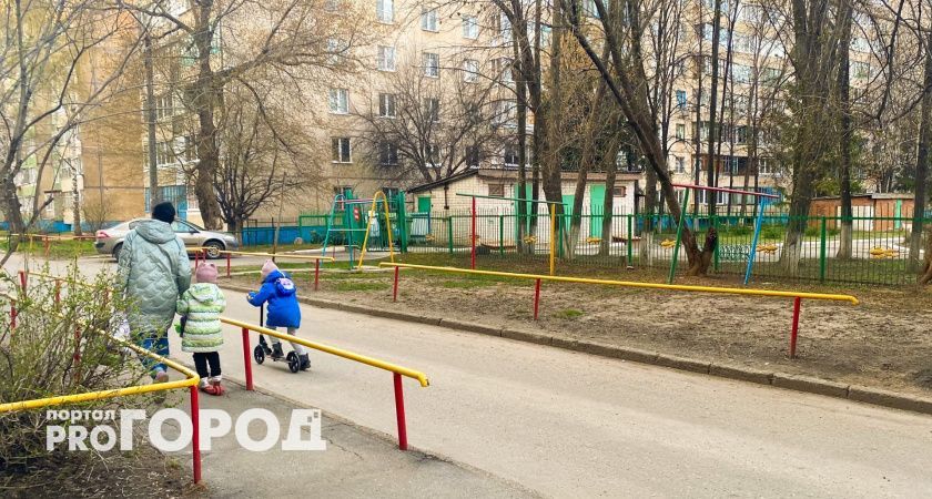 Многодетной семье из Володарского районе выдали непригодный участок: вмешалась прокуратура