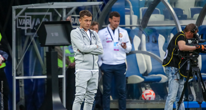 Главного тренера нижегородской футбольной команды оштрафовали за отказ общаться с журналистами