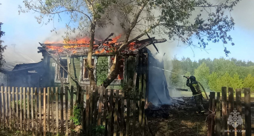 В Кстовском районе вспыхнул пожар на 100 квадратов: есть погибший