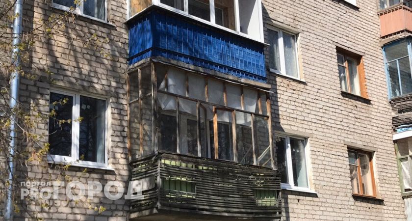 Застекленные балконы оказались под запретом: заставят снять и не разрешат сделать заново