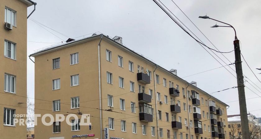 Собственники квартир остолбенели: застекленные балконы придется демонтировать, чтобы избежать штрафа