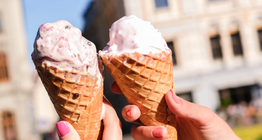 Ни в коем случае не берите: врач назвал мороженое, которое категорически запрещено покупать