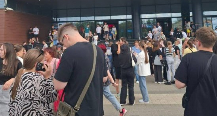 600 человек эвакуировали из ТЦ в Нижнем Новгороде