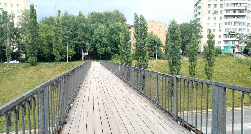 В центре Нижнего Новгорода перекроют пешеходный мост на несколько месяцев