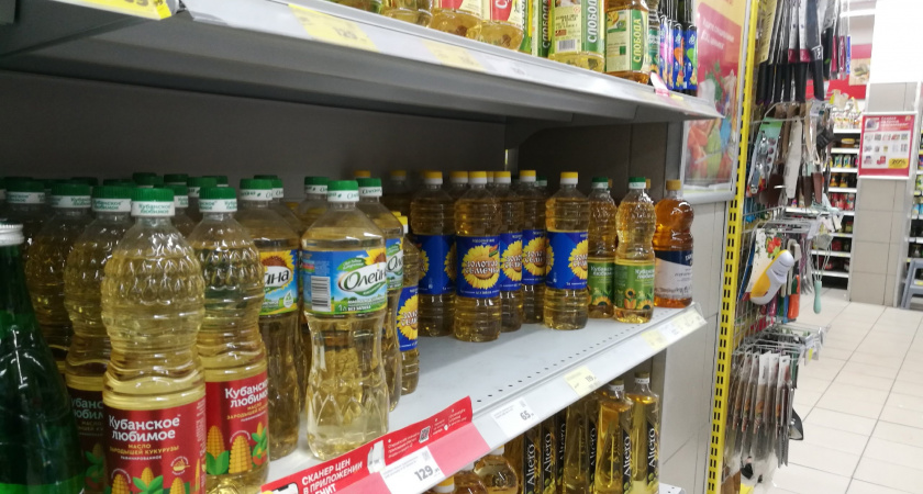 Янтарная гадость в бутылке: Роскачество назвало худшие бренды растительного масла