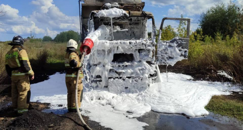 Водитель самосвала сгорел заживо на дороге в Пильнинском районе