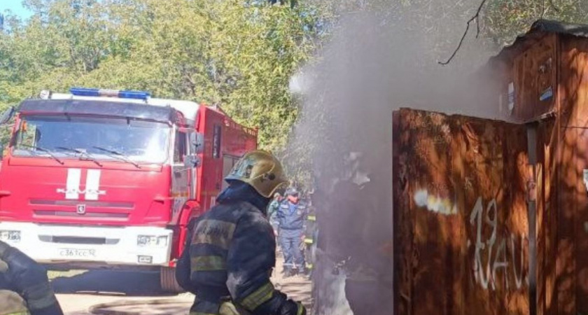 В Нижнем Новгороде произошел пожар в гаражном комплексе