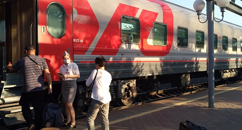 Фото к статье: Теперь запрещено: пассажиры позеленели от злости и сдают билеты обратно - невероятный сюрприз от РЖД этой осенью