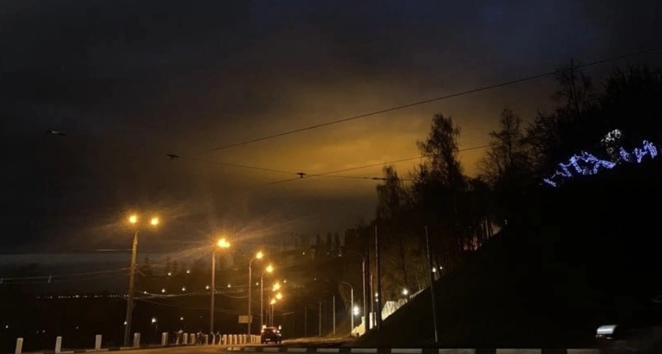 Фото к статье: В Дзержинске ночью были сбиты беспилотники, есть пострадавшие