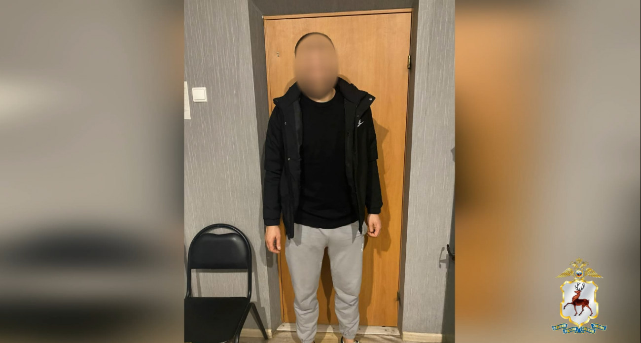 Полицейские поймали нижегородца, который срывал сережки с пенсионерок и сдавал их в ломбард