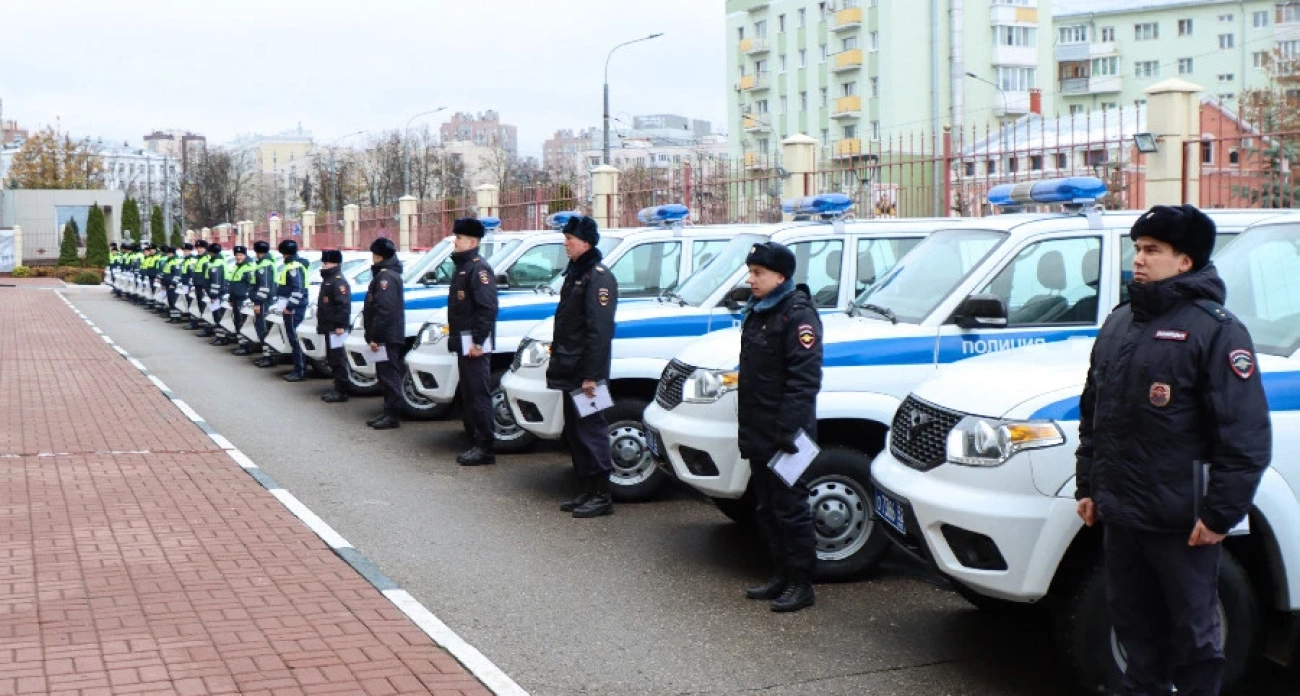 Нижегородской полиции передали 43 новых автомобиля