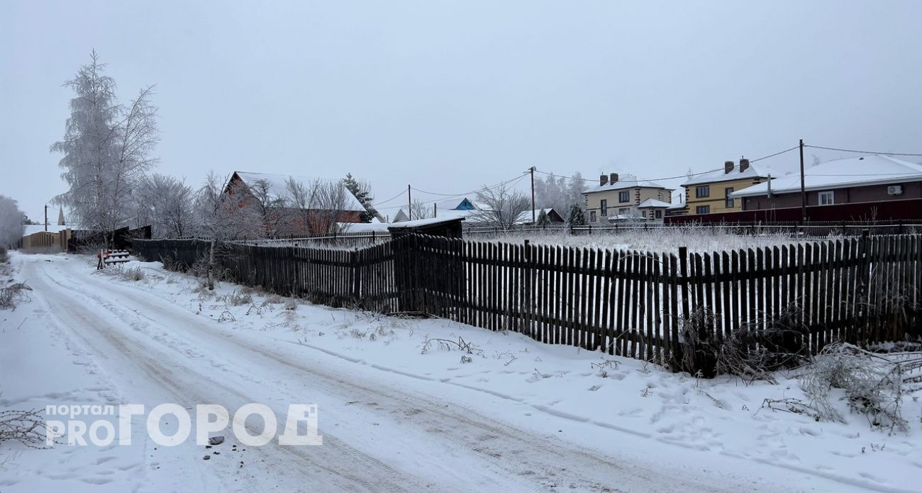 Жительница Володарского района оказалась в суде, перекрыв соседям дорогу домой