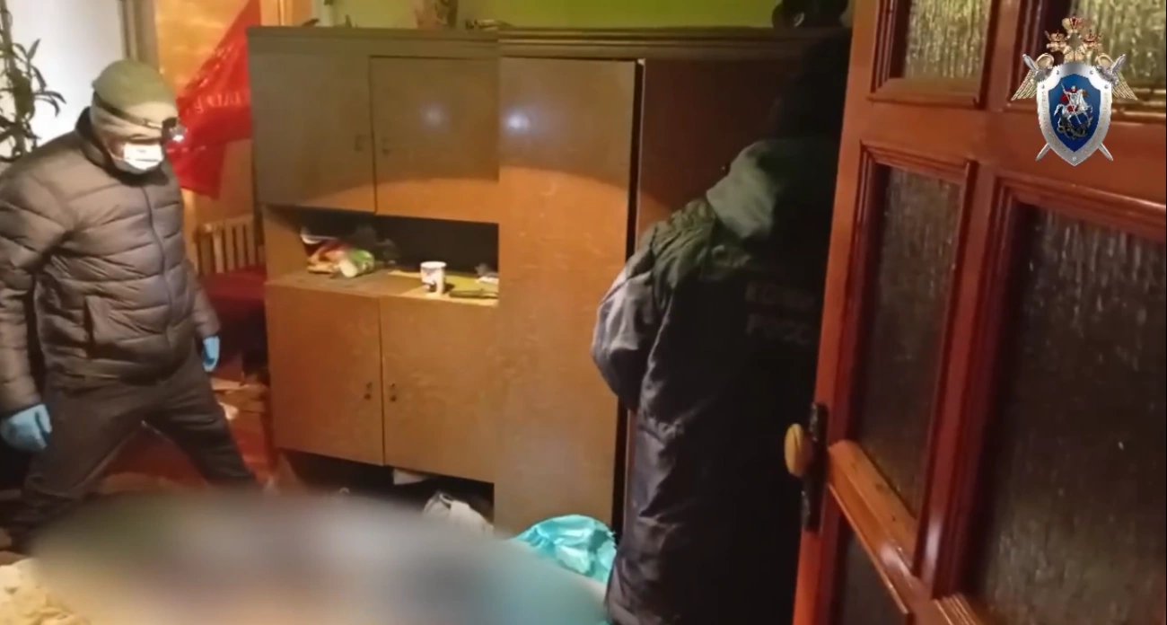 Фото к статье: Нижегородского пенсионера нашли убитым в своей квартире и завернутым в линолеум