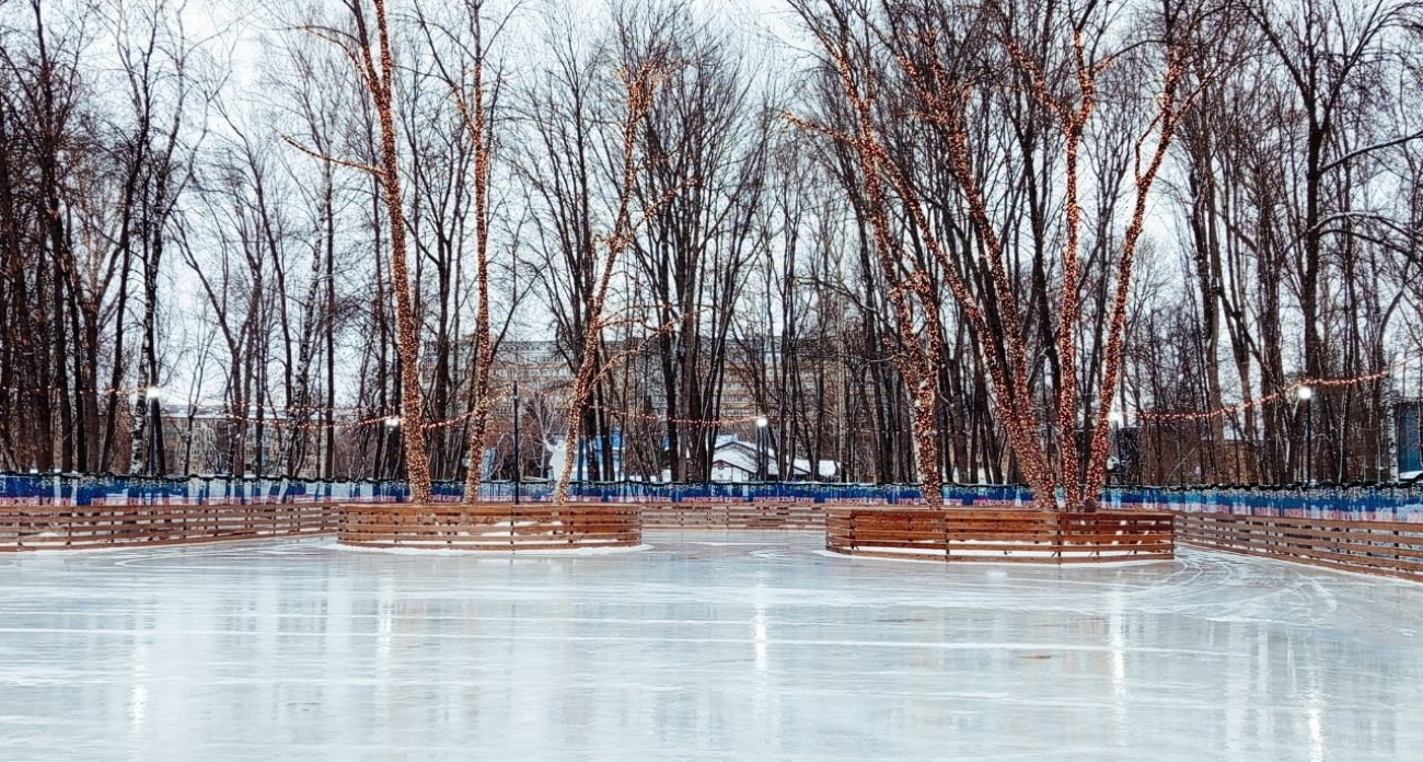 Потепление остановило работу катков в Нижнем Новгороде