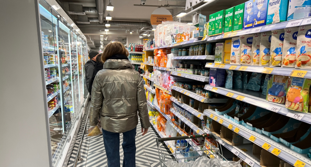 Побеленная мелом вода: Росконтроль разоблачил худшие марки молока — не берите даже по акции