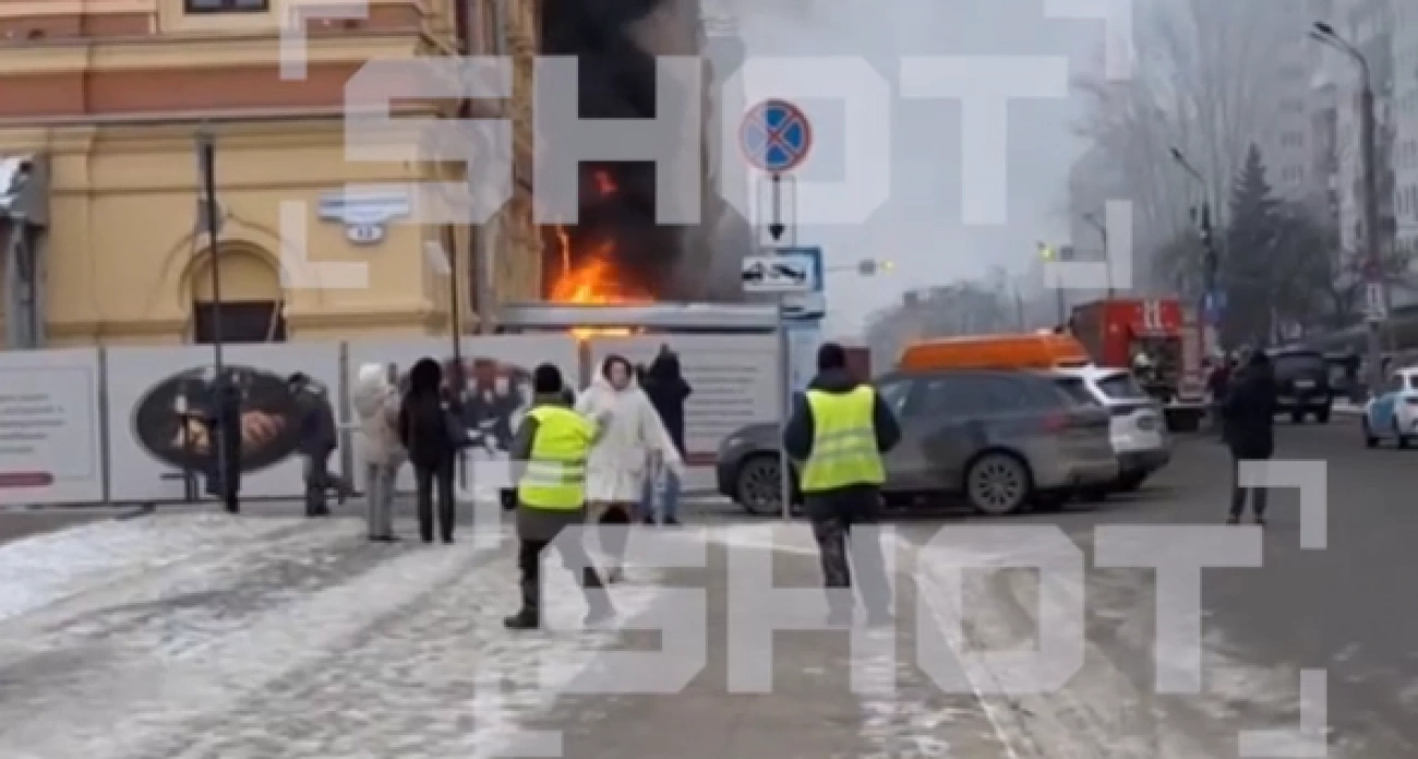 Фото к статье: Пожар произошел в строительном вагончике около Нижегородской ярмарки