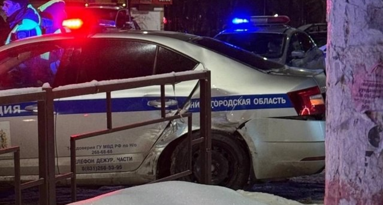Полицейский автомобиль попал в ДТП в Арзамасе: сеть пострадавший
