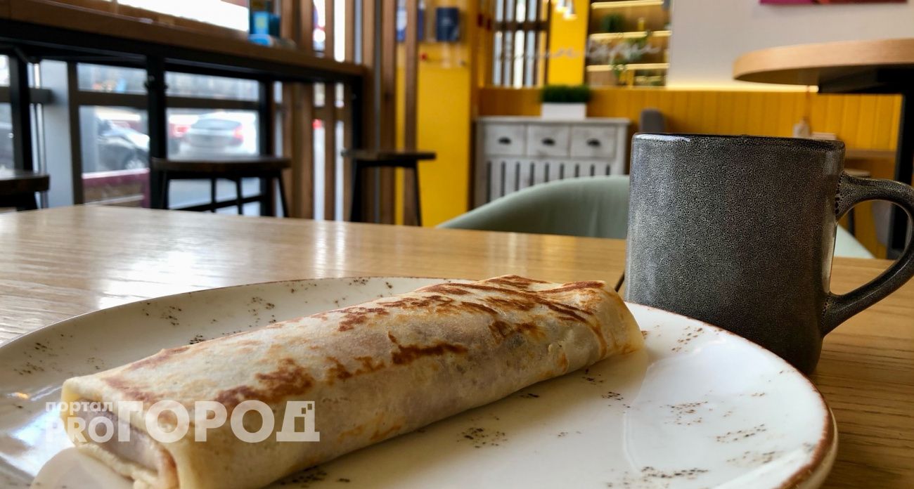 Нижегородцы смогут лакомиться одними из самых дешевых блинов на Масленицу: составлен рейтинг цен в ПФО