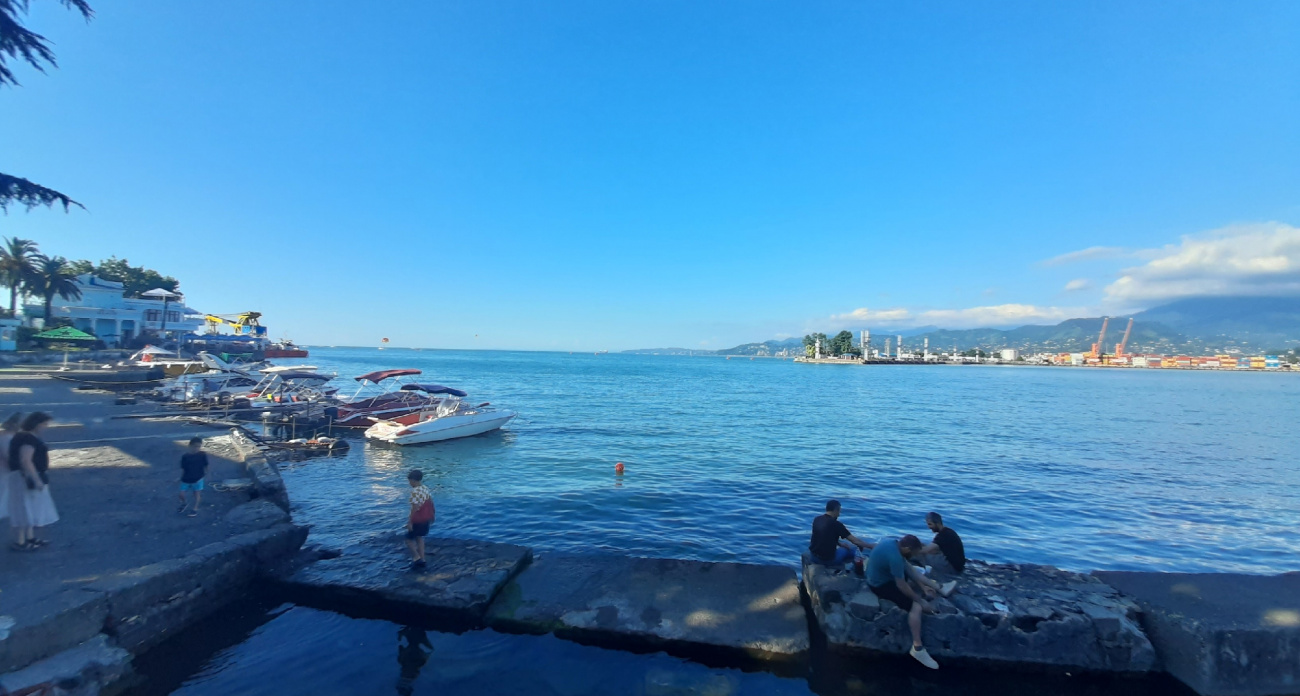 Дешевле чем в Краснодарском крае и уважают русских - золотой курорт на майские