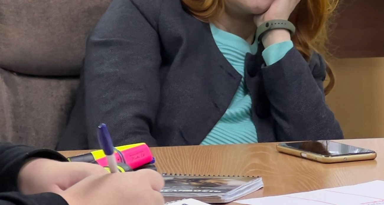 Вас уволят в первую очередь: эти привычки на работе выдают низкий интеллект человека