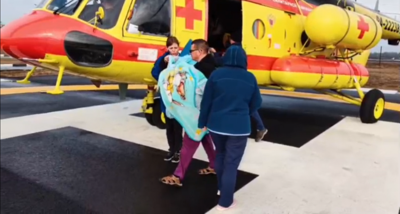 Двухлетнюю девочку с тяжелыми ожогами вертолетом доставили на лечение в Нижний Новгород из другого города