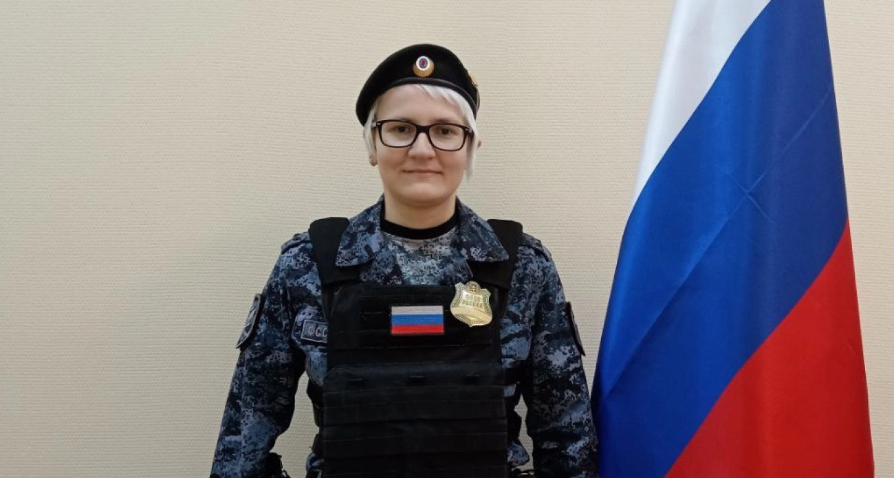 Фото к статье: Судебный пристав в Нижнем Новгороде остановила грабителя и помогла женщине с приступом астмы