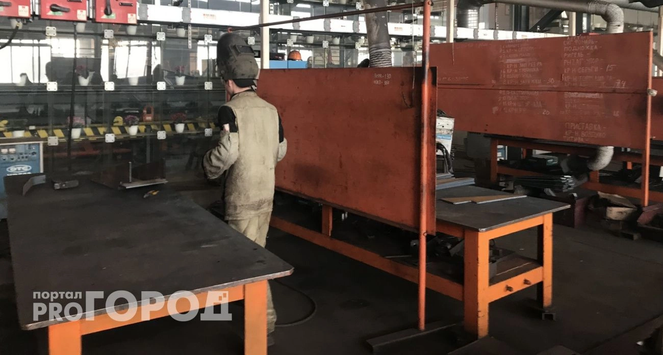 Фото к статье: Работник нижегородского предприятия попытался вынести с работы цепи на 400 тысяч рублей
