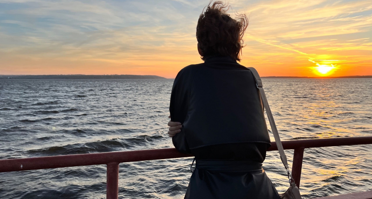 Над Землей взойдет Розовая Луна: эти знаки зодиака получат небесное благословение 12 апреля 