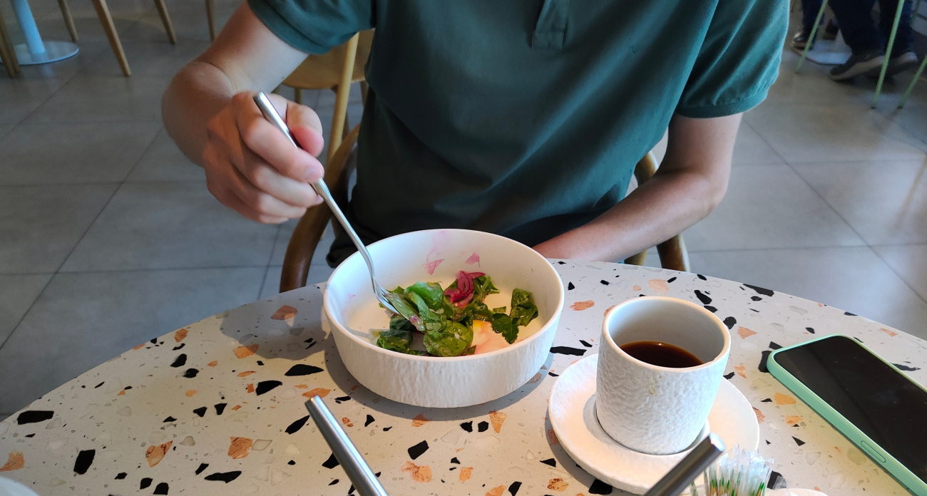 Врач назвал продукт, который медленно убивает вашу печень – и вы едите его ежедневно