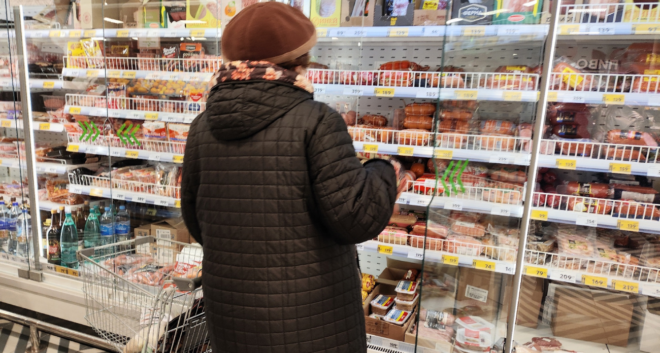 Никакой бумаги, внутри лишь натуральное мясо: эксперты Роскачество выявили лучшие марки сосисок и сарделек