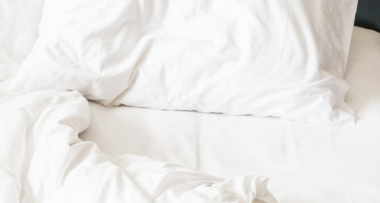 Опасный яд в вашей спальне: ученые объяснили, почему вы часто болеете