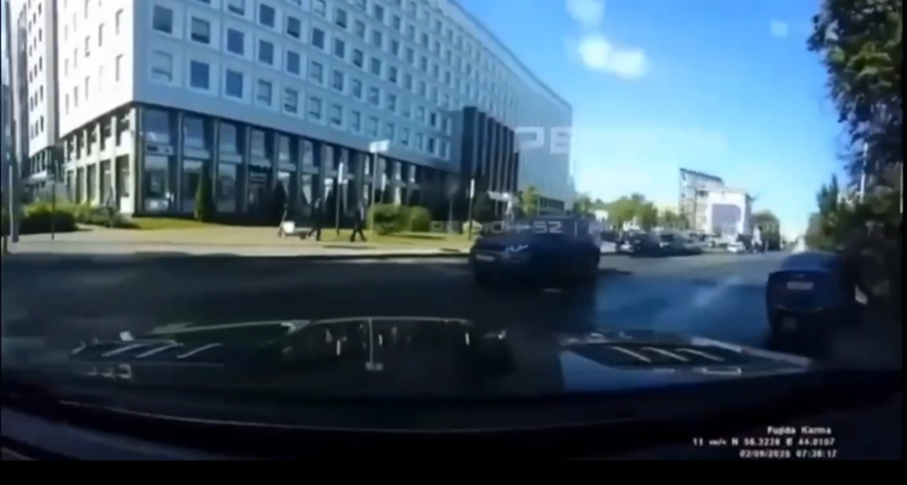 В Нижегородском районе неизвестный водитель сбил мужчину и скрылся с места ДТП