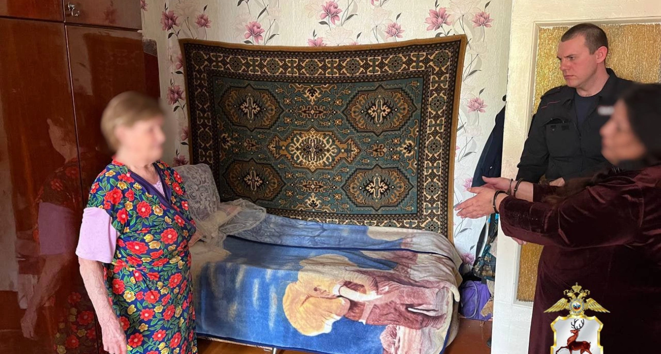 Фото к статье: Нижегородка проникла в квартиру к пенсионерке под предлогом проведения ритуала и украла 450 тысяч