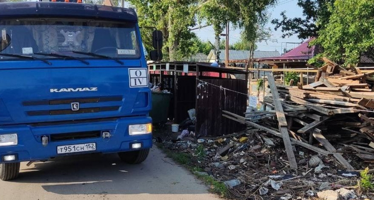 Один из районов Нижнего Новгорода за месяц почистили от 1200 кубометров мусора