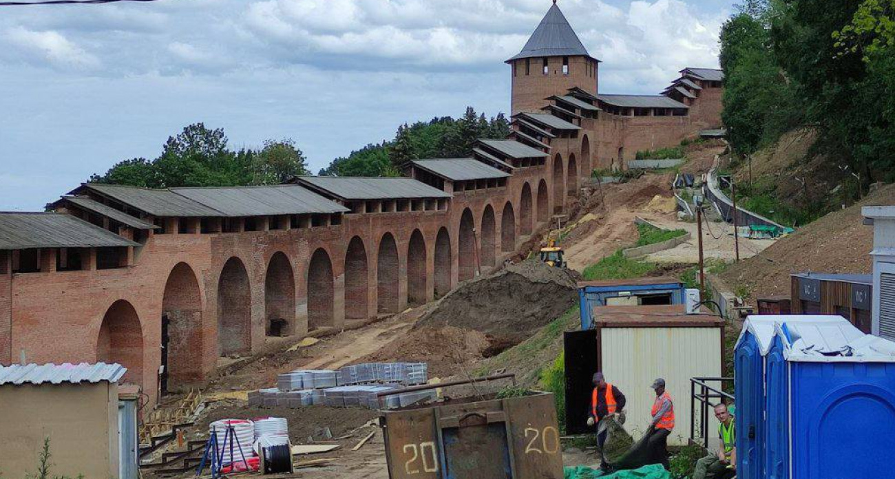 Между кремлевскими башнями в Нижнем Новгороде отремонтируют исторический сад