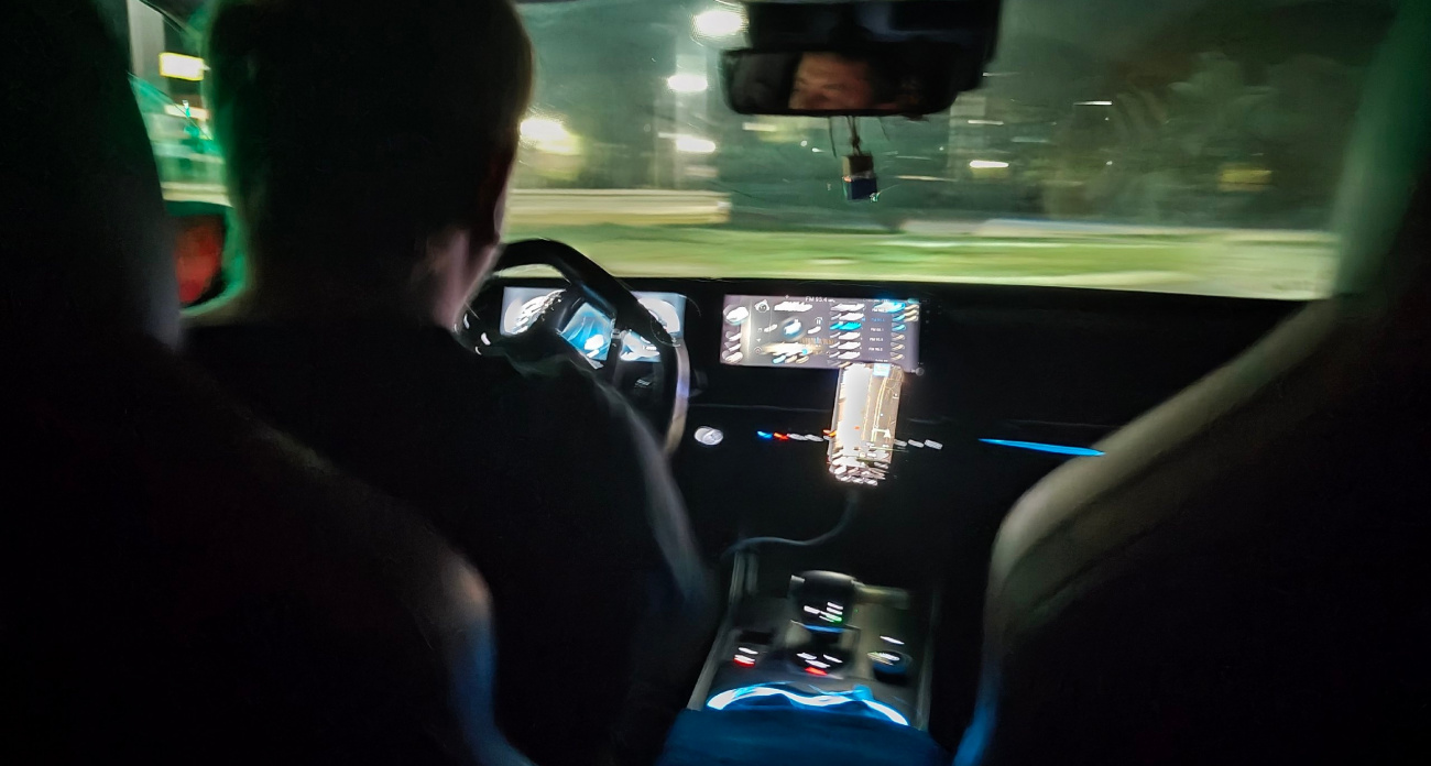 Водители присели от нового решения: у россиян будут отбирать права, если не пропустят на дороге эти машины