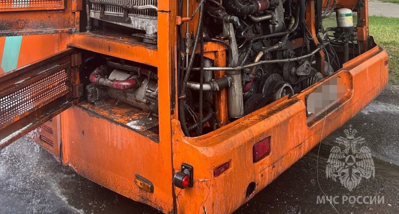 В Нижнем Новгороде на ходу вспыхнул автобус