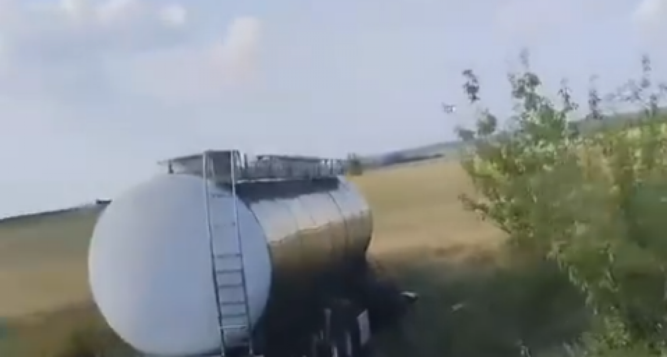 В Шатковском районе произошло смертельное ДТП: на дороге перевернулся грузовик с цистерной