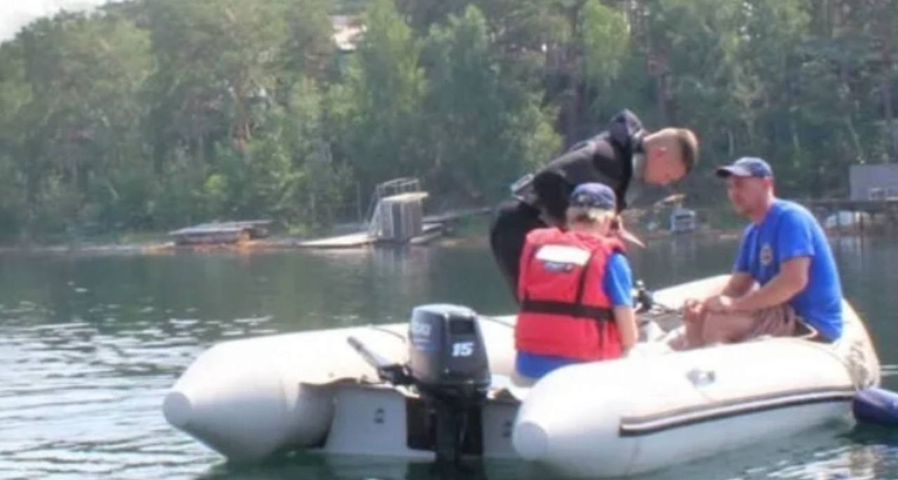 В Дальнеконстантиновском районе подросток спрыгнул с катамарана и исчез на местном озере