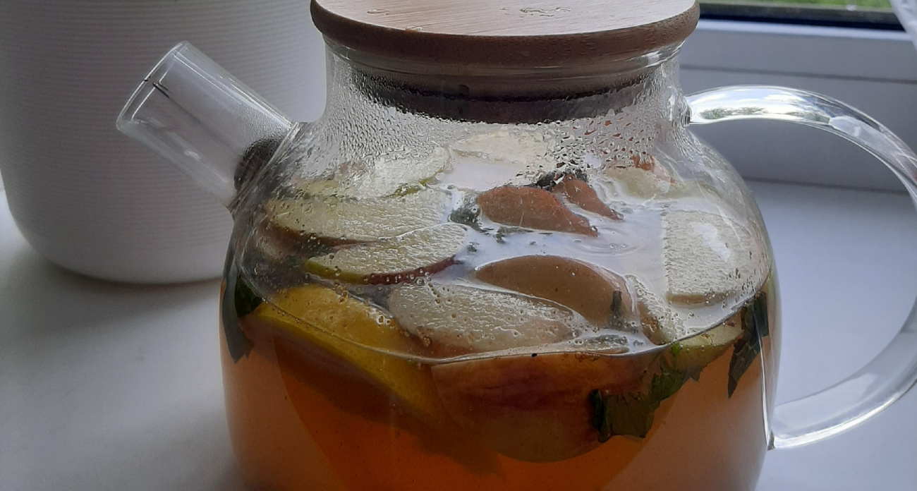 Не чай, а скрытый яд: через сколько часов заварка становится опасным для здоровья